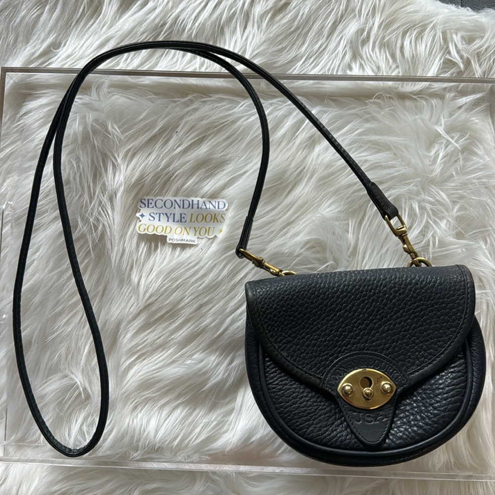 Vintage Dooney & Bourke Crossbody with belt clip in all black
